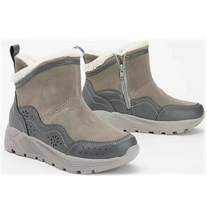 Earth Women's  Leather Waterproof Bootie